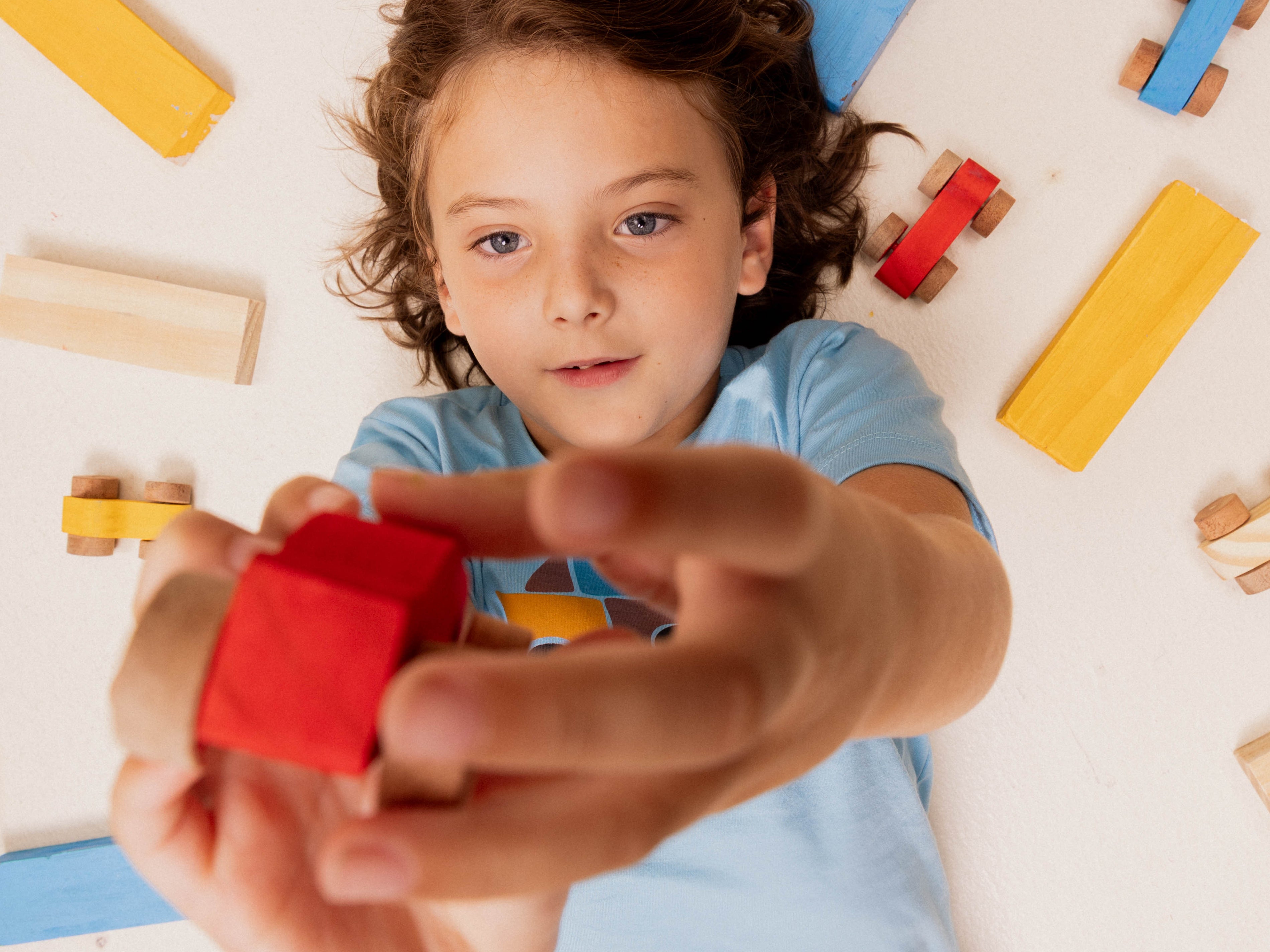 Bugbee: imaginación y juegos de madera