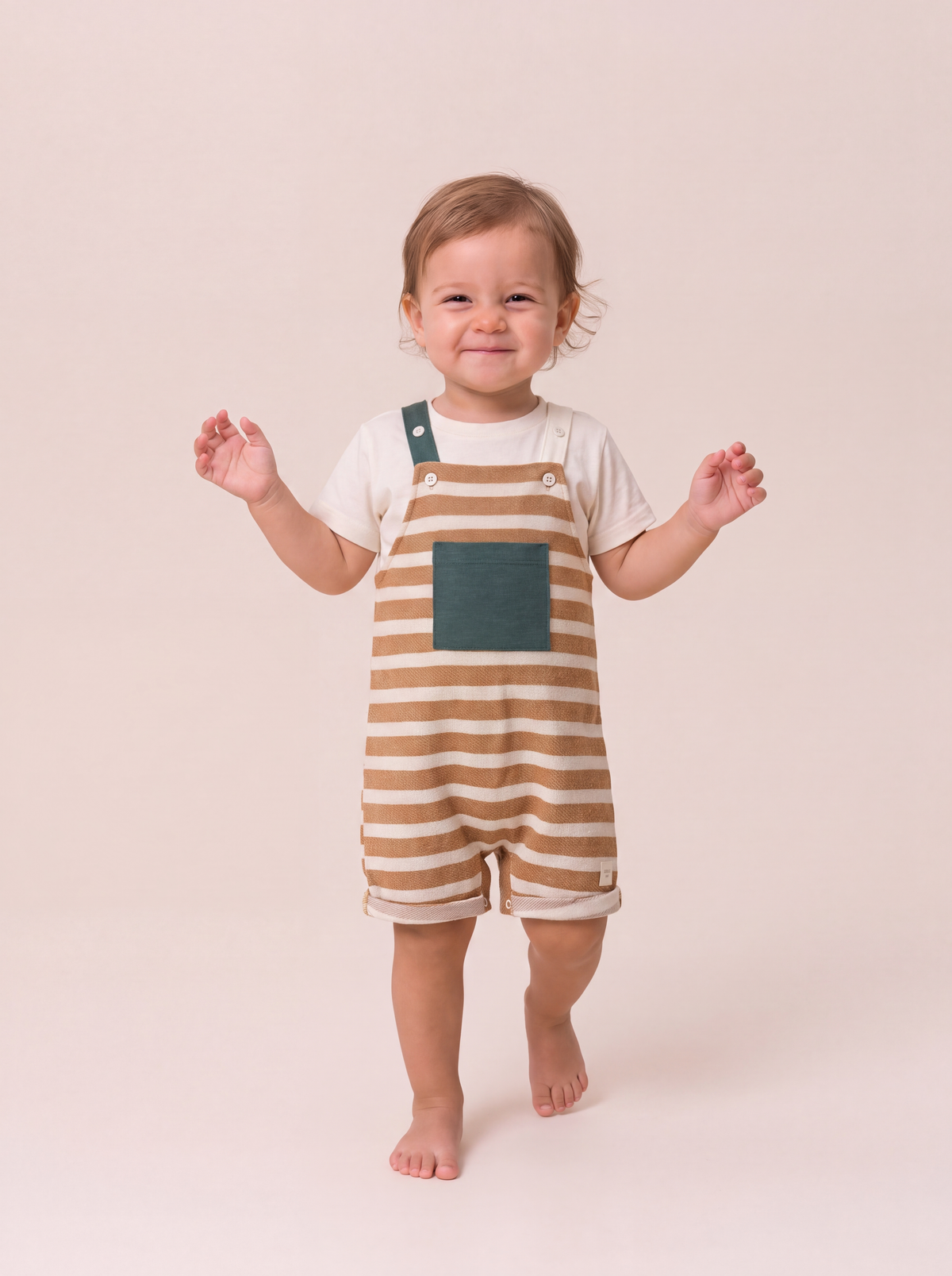 Jardinera Brisa de Bugbee – ropa infantil de verano – vista 2
