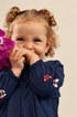 Vestido Atelier Bordado de Bugbee – ropa infantil – vista adicional 2